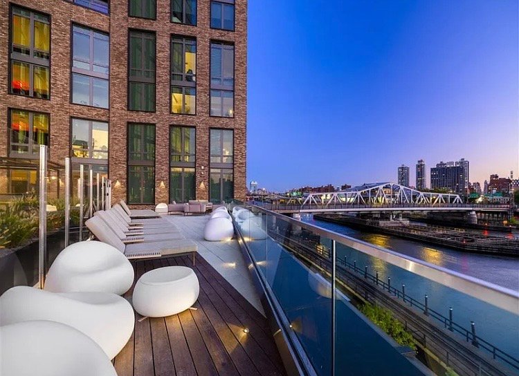Studio-2 Bedroom Apartment