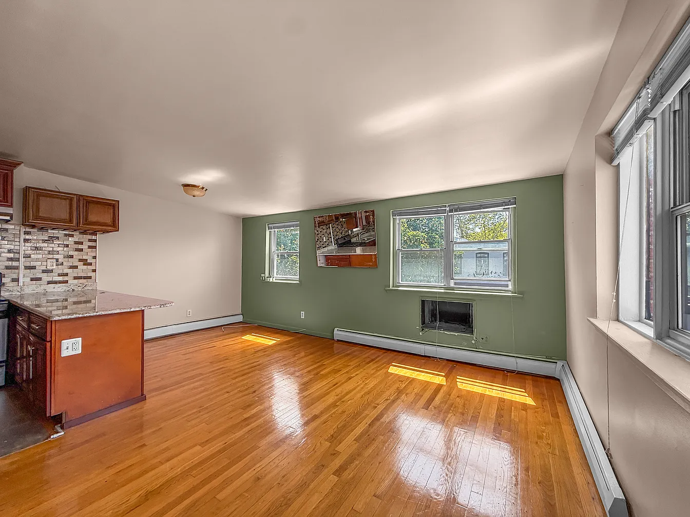 BEAUTIFUL 2 BEDROOM APARTMENT