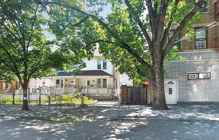 Beautiful 5 bedroom, 5 bathroom duplex