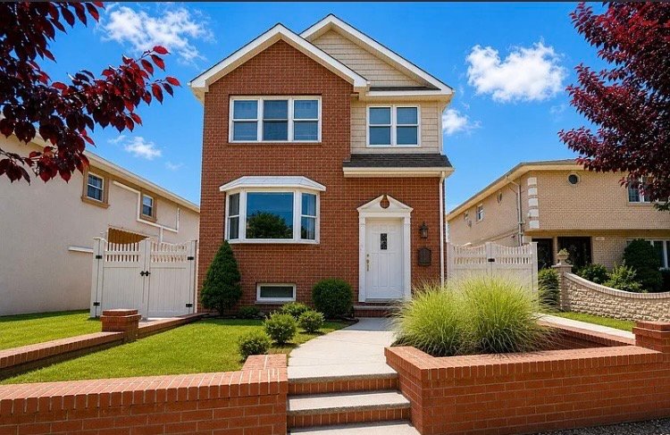 Beautiful 3 bedroom, 3 bathroom duplex