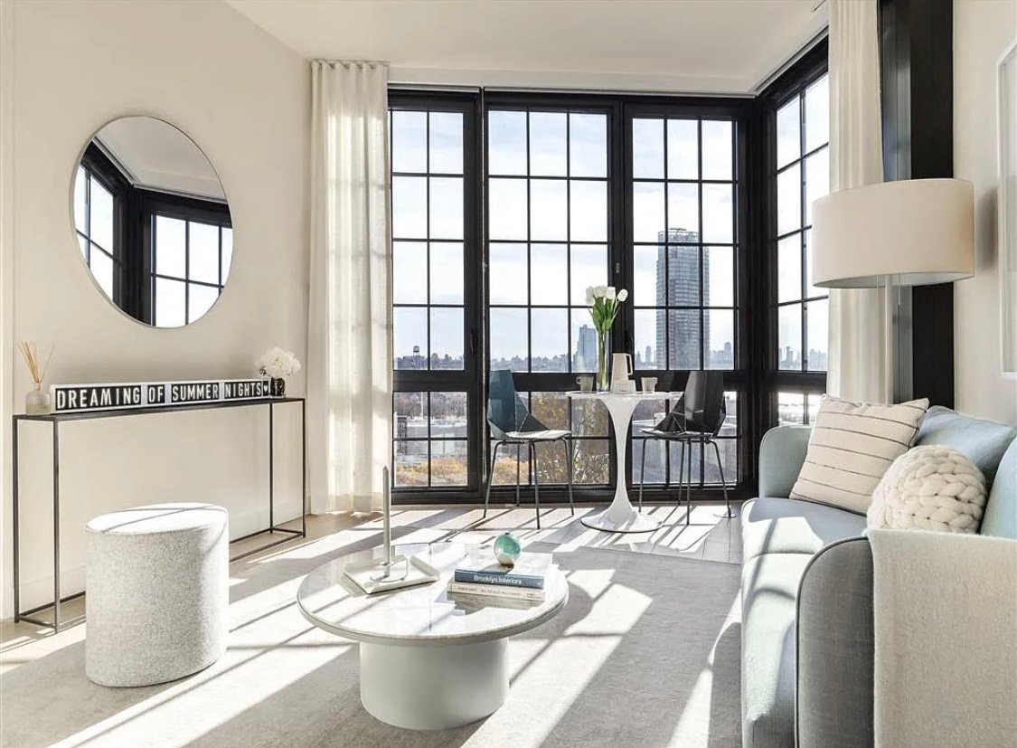 LUXURIOUS STUDIO-2 BEDROOM APARTMENT