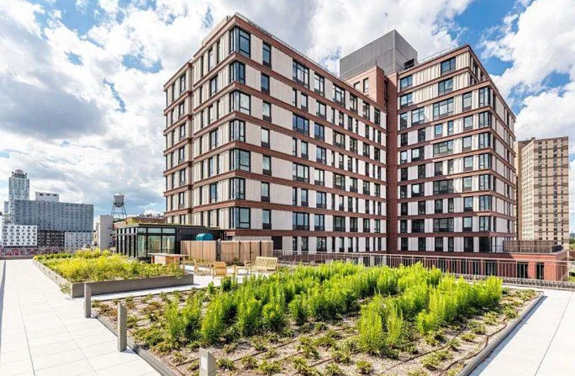STUNNING STUDIO-2 BEDROOM APARTMENT