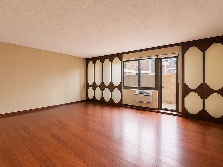 Luxurious 3 bedroom co-op