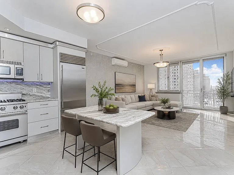 Luxurious 2 bedroom condo