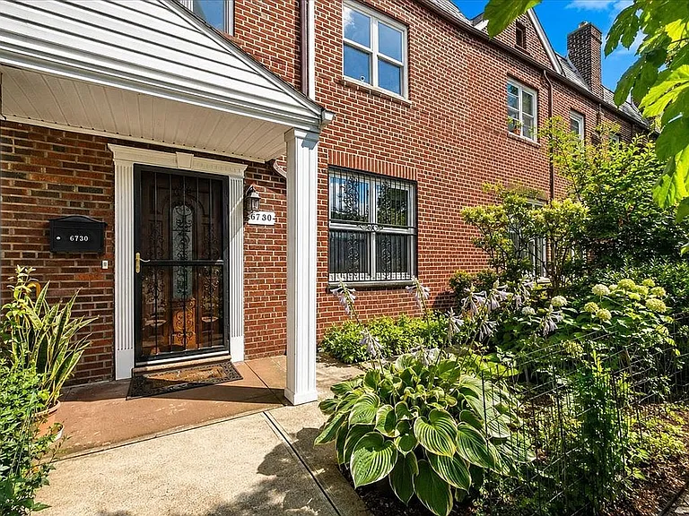 Beautiful 4 bedroom duplex
