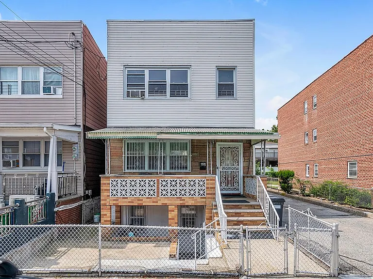 Beautiful 5 bedroom duplex