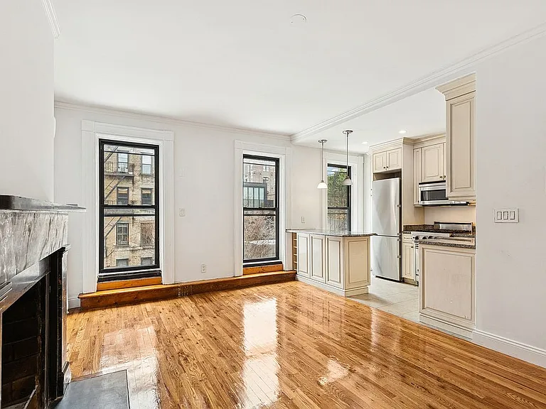 Beautiful 2 bedroom Apartment coop