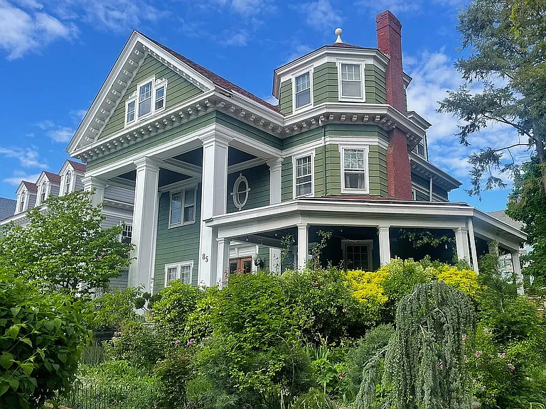 Beautiful 6 bedroom duplex